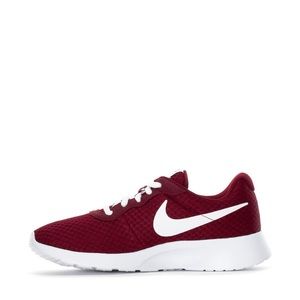 Nike Women’s Tanjuan Running Sneakers